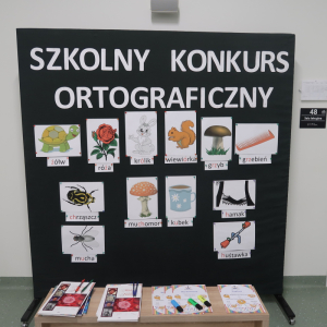 Gazetka przygotowana na Szkolny Konkurs Ortograficzny z obrazkami trudnych wyrazów. Kliknięcie na zdjęcie spowoduje jego powiększenie do rozmiaru oryginalnego.