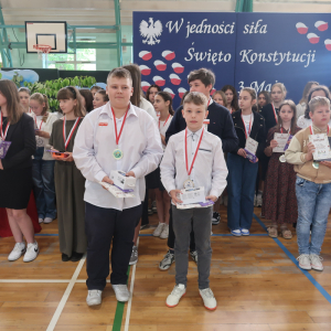 Hubert Chwała z kl. 5 a - laureat I miejsca konkursu "Aktywna Wiosna", grupa wiekowa kl. 4-6, Franciszek Grudzień - laureat I miejsca konkursu "Aktywna Wiosna" grupa wiekowa kl. 7-8. Kliknięcie na zdjęcie spowoduje jego powiększenie do rozmiaru oryginalnego.