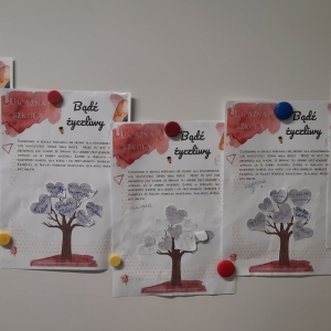 Biedronkowe drzewa - prace uczniów kl. 1 wykonane na spotkaniu profilaktycznym z pedagogiem szkolnym
