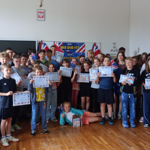 Uczestnicy The Big Challenge wraz z paniami Haliną Seńczyk i Justyną Turaczy. Kliknięcie na zdjęcie spowoduje jego powiększenie do rozmiaru oryginalnego.