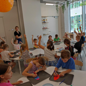 Warsztaty plastyczne pierwszoklasistów w Centrum Cogiteon w Krakowie. Kliknięcie na zdjęcie spowoduje jego powiększenie do rozmiaru oryginalnego.