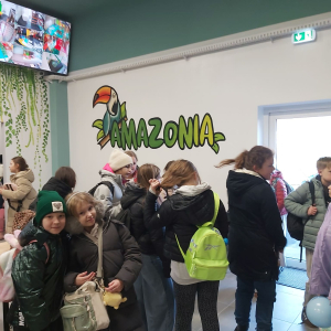 Klasy 4 w jednym z pomieszczeń Amazonia Park w Brzesku.  Kliknięcie na zdjęcie spowoduje jego powiększenie do rozmiaru oryginalnego.
