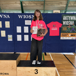 Maja Kozak z kl. 5b laureatka 3 miejsca w wyzwaniu sportowym "Aktywna Wiosna". Kliknięcie na zdjęcie spowoduje jego powiększenie do rozmiaru oryginalnego.