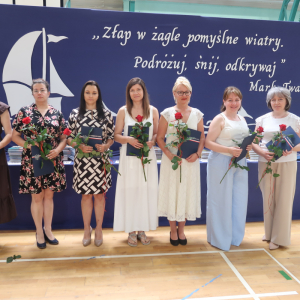 Wyróżnieni rodzice uczniów kl. 8 b. Kliknięcie na zdjęcie spowoduje jego powiększenie do rozmiaru oryginalnego.
