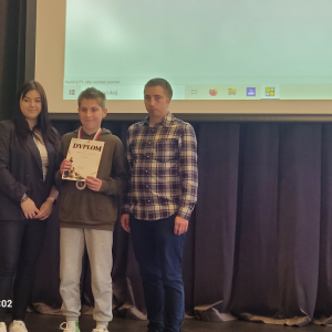 Andrzej Antos- laureat Gminnych Igrzysk Szachowych w kategorii uczniów klas 7-8. Kliknięcie na zdjęcie spowoduje jego powiększenie do rozmiaru oryginalnego.